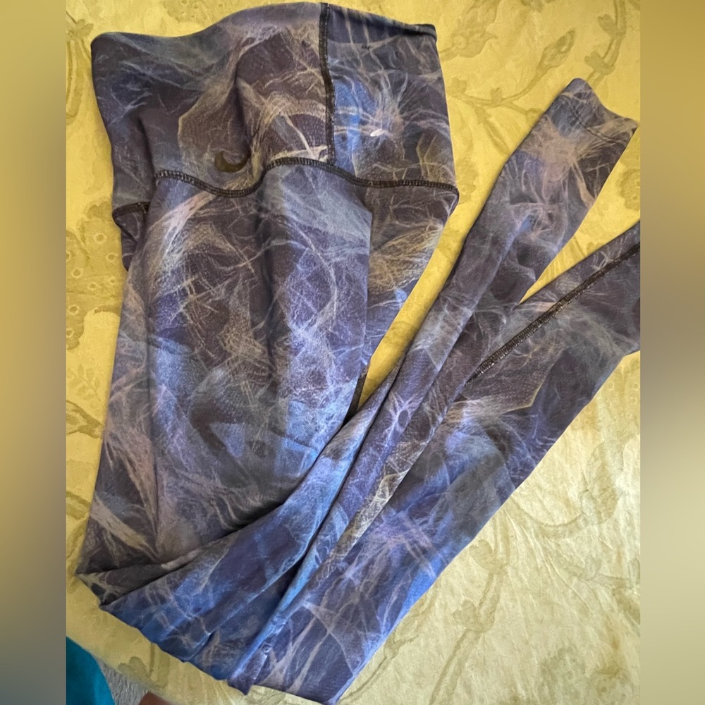 New Nike Dri-Fit Abstract Print Mesh Leggings Compression Short Built In XS TP - Picture 13 of 16